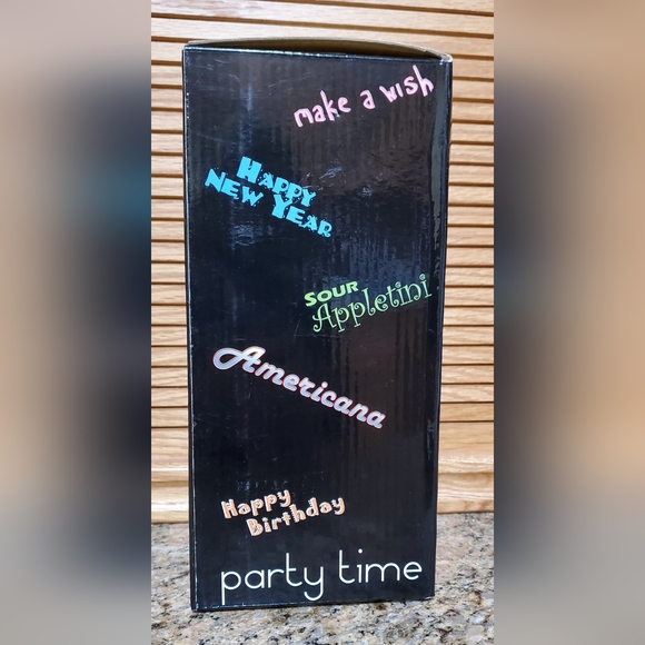 Party Time hand-painted wine glass "Happy Birthday" - Picture 4 of 4